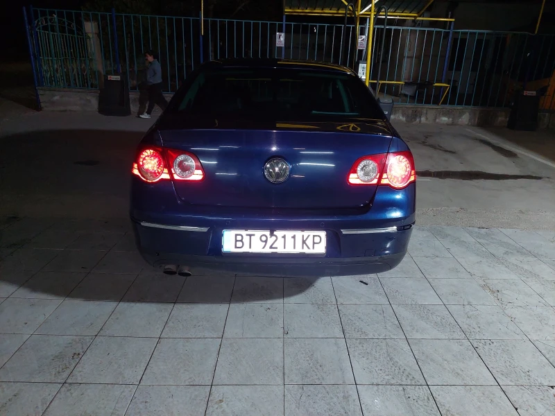 VW Passat, снимка 5 - Автомобили и джипове - 49440687