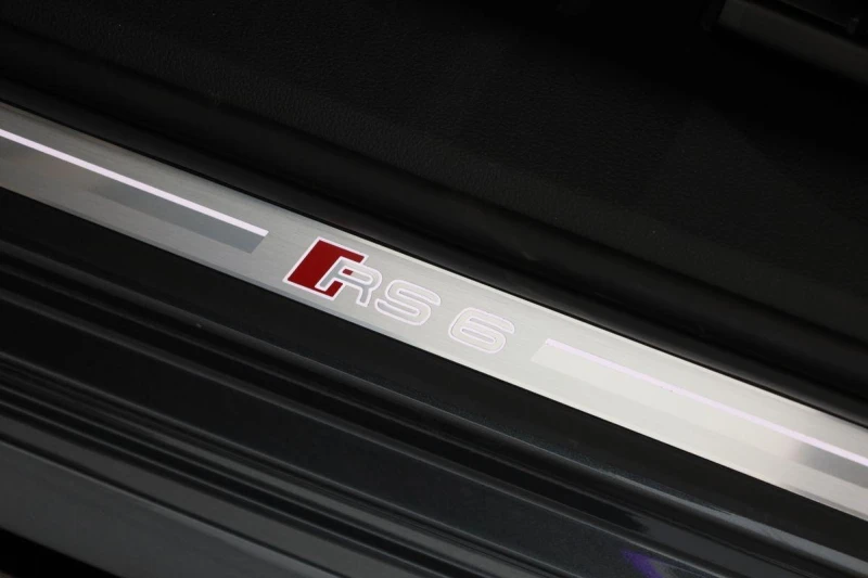 Audi Rs6 PERFORMANCE CARBON DYNAMIC B&O MATRIX PANO, снимка 8 - Автомобили и джипове - 51508622
