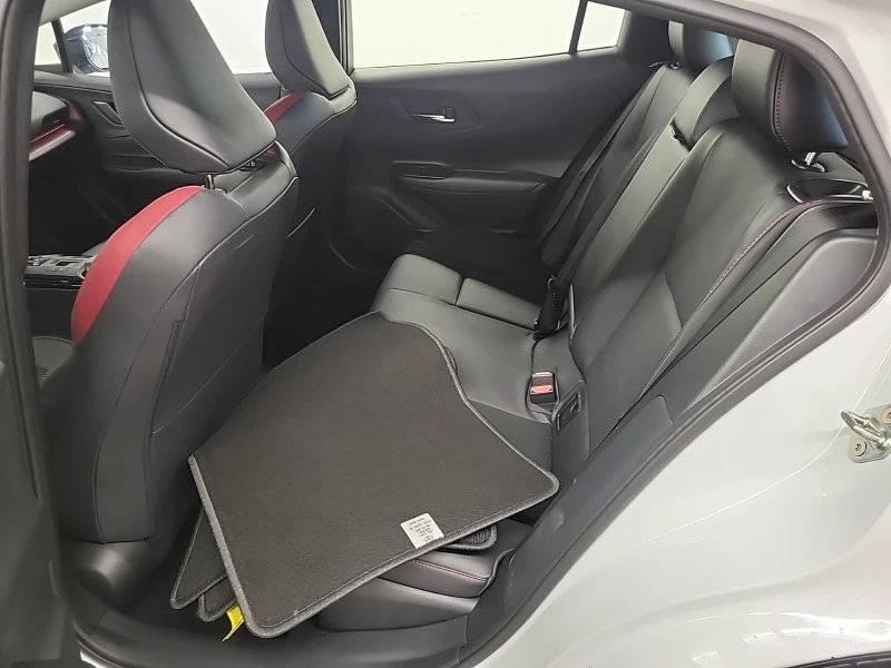 Toyota Prius XSE Plug-In HYBRID * CARFAX* , снимка 10 - Автомобили и джипове - 53560403