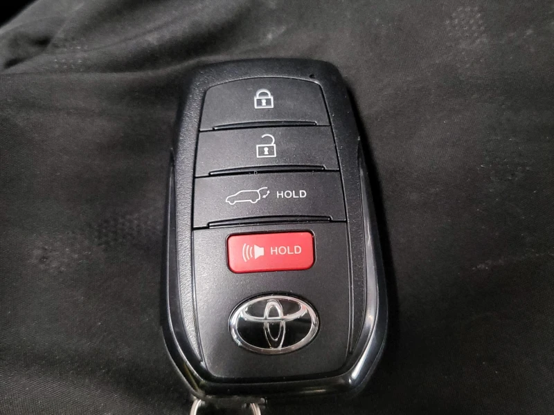 Toyota Prius XSE Plug-In HYBRID * CARFAX* , снимка 15 - Автомобили и джипове - 53560403