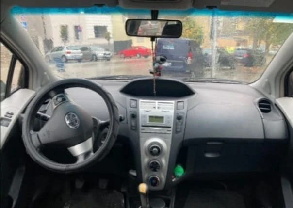 Toyota Yaris, снимка 4 - Автомобили и джипове - 49494088