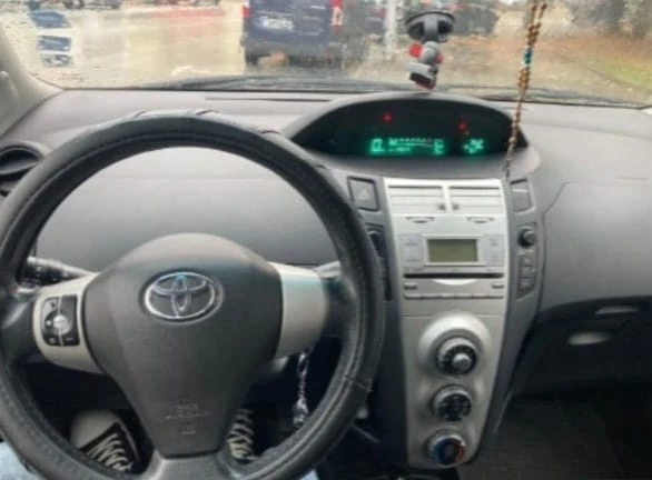 Toyota Yaris, снимка 7 - Автомобили и джипове - 49494088