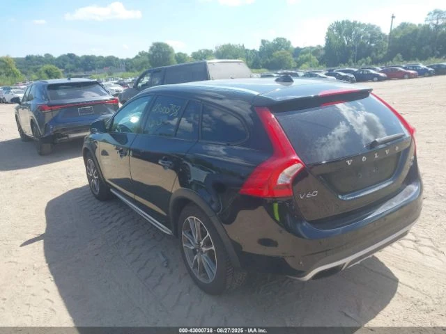 Volvo V60 Cross Country T5 - изображение 4