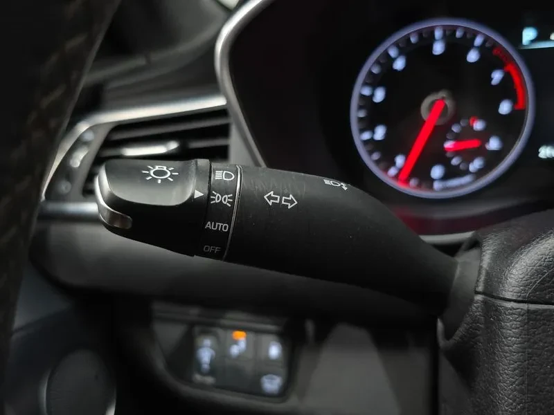Genesis G70  2.0T Elite, снимка 17 - Автомобили и джипове - 55263957