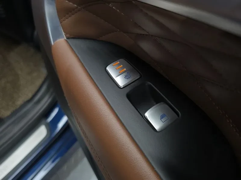 Genesis G70  2.0T Elite, снимка 16 - Автомобили и джипове - 55263957