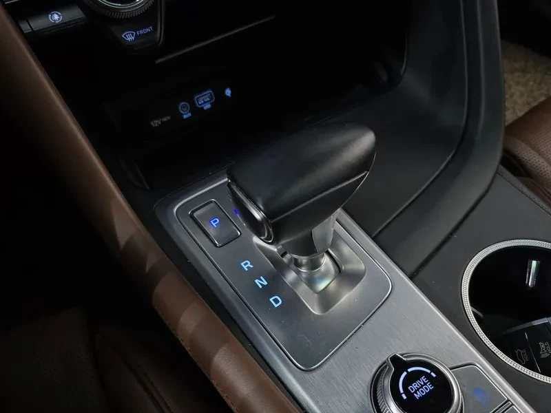 Genesis G70  2.0T Elite, снимка 9 - Автомобили и джипове - 55263957