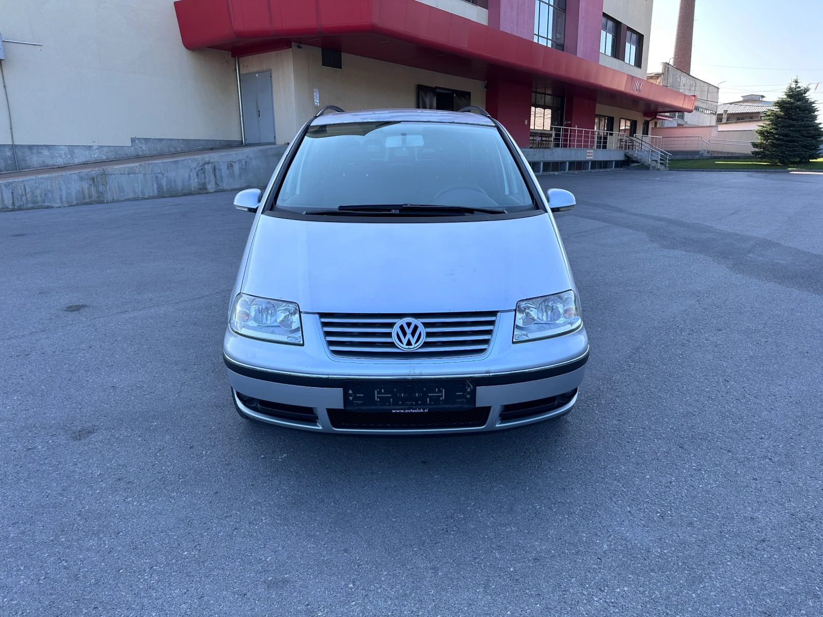 VW Sharan 2.0TDI - 7 МЕСТА - КЛИМАТРОНИК - изображение 2
