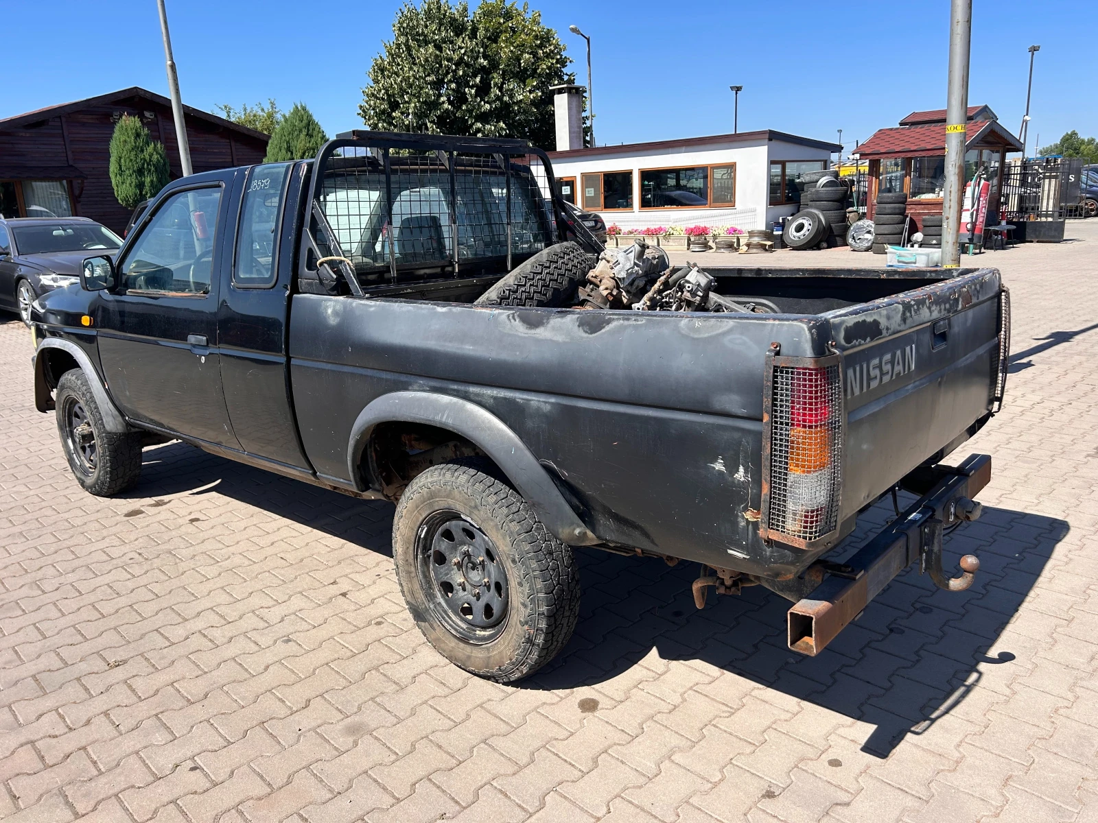 Nissan Pickup 2.4GAZ  - изображение 8