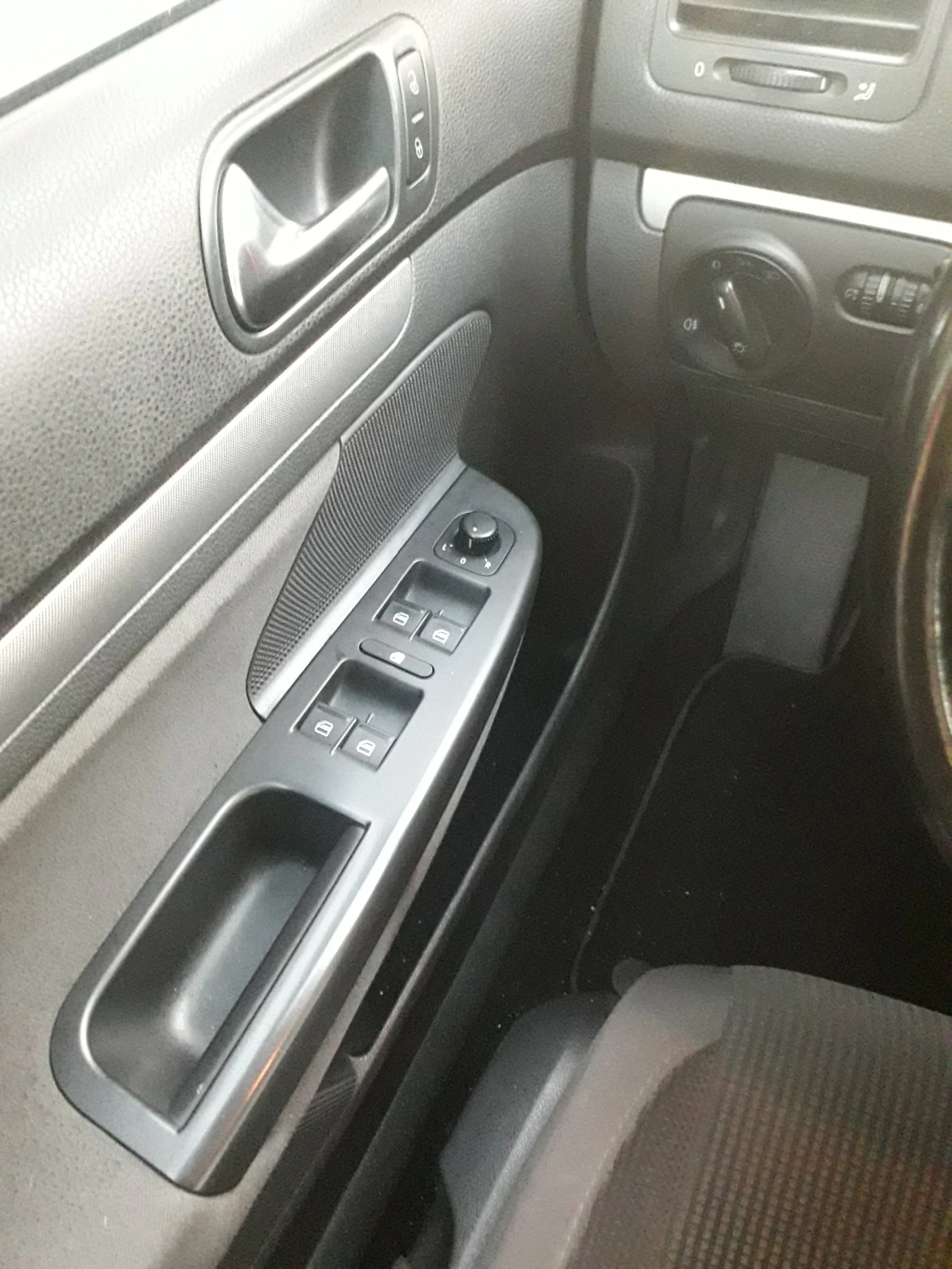 VW Golf Variant Silver 1.4TSI - изображение 6
