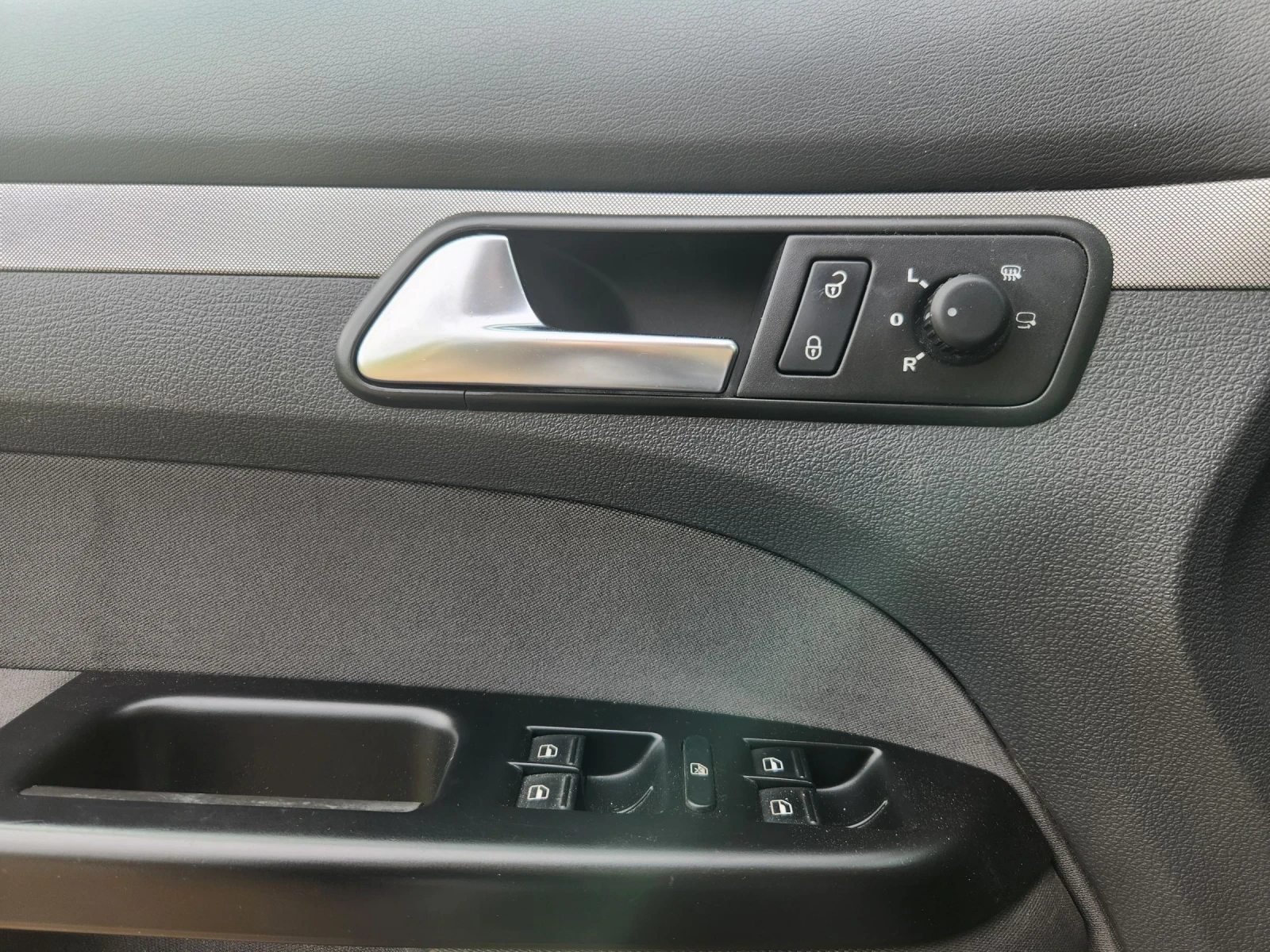 VW Touran 2.0 tdi - 140 hp - изображение 8