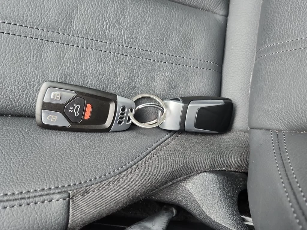 Audi A5 * PREMIUM PLUS * CARFAX * ��� ������������ ������ | Mobile.bg � ����������� 8