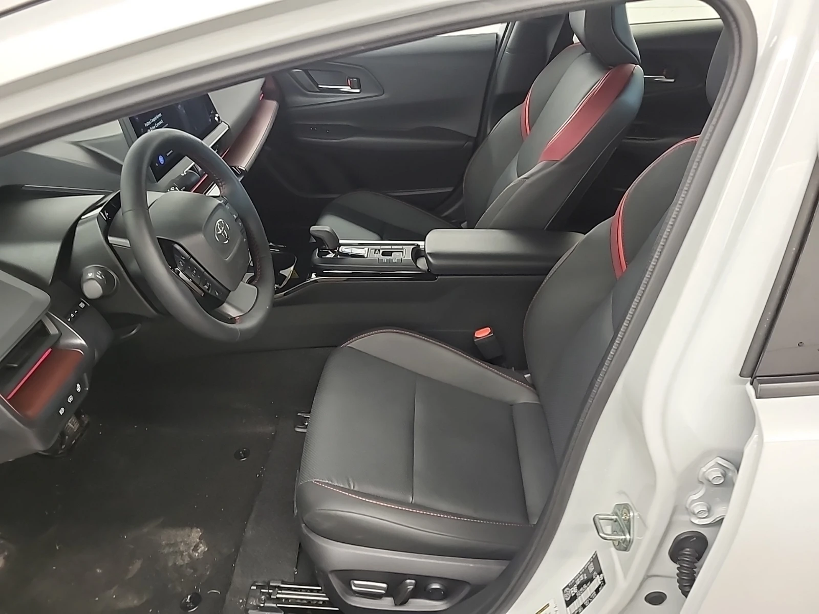 Toyota Prius XSE Plug-In HYBRID * CARFAX*  - изображение 9