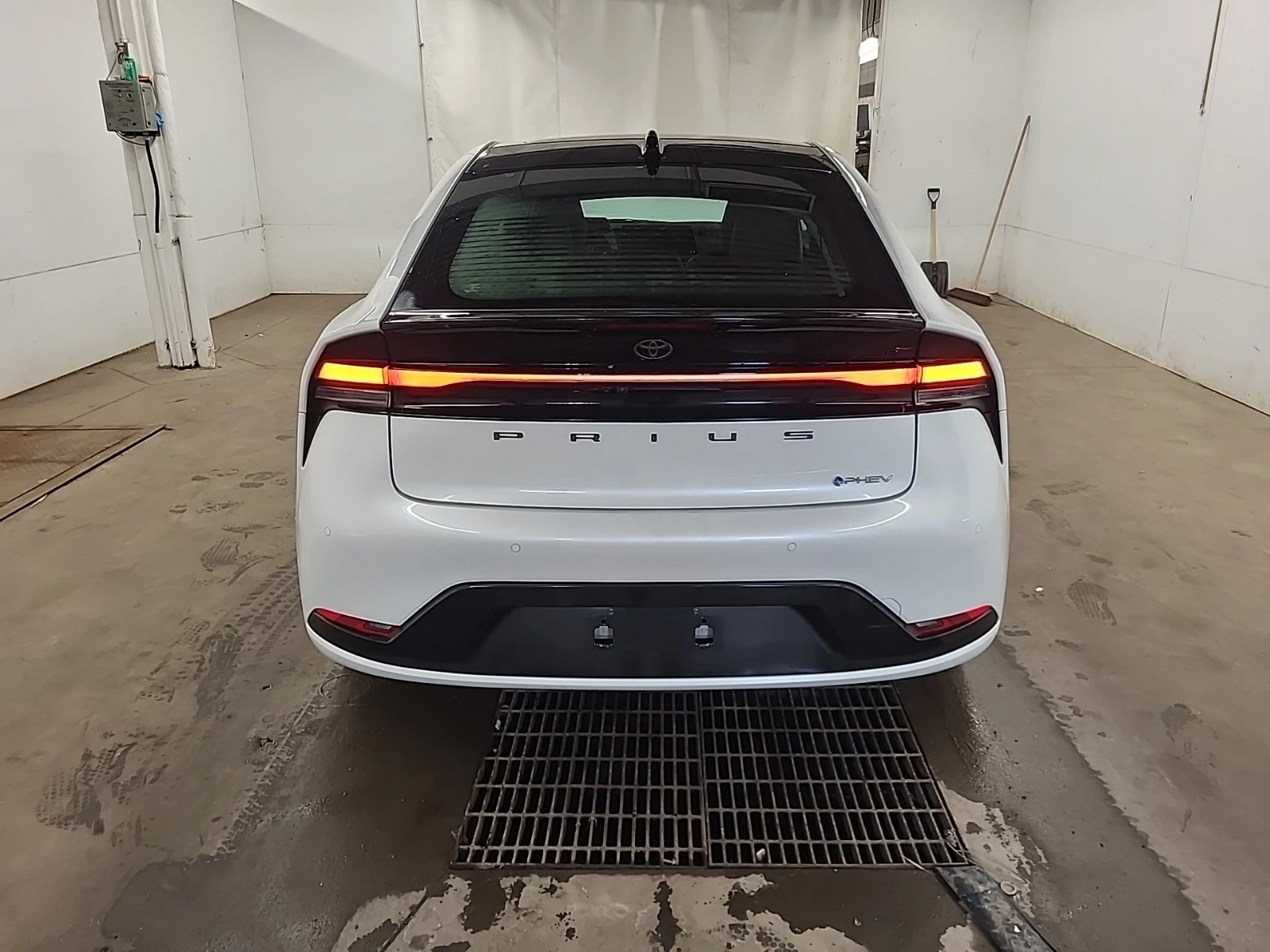 Toyota Prius XSE Plug-In HYBRID * CARFAX*  - изображение 6