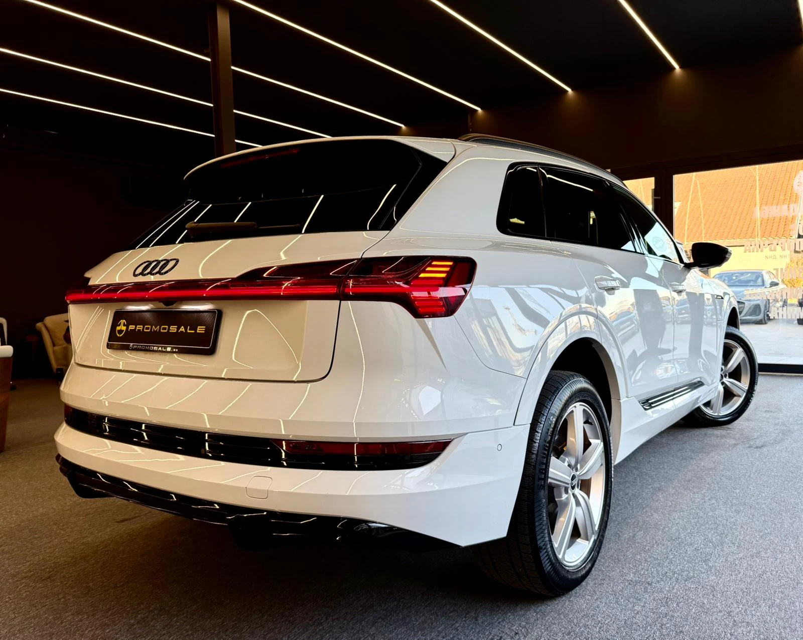 Audi E-Tron 50 * Quattro * 360 * Панорама * Лизинг - изображение 6