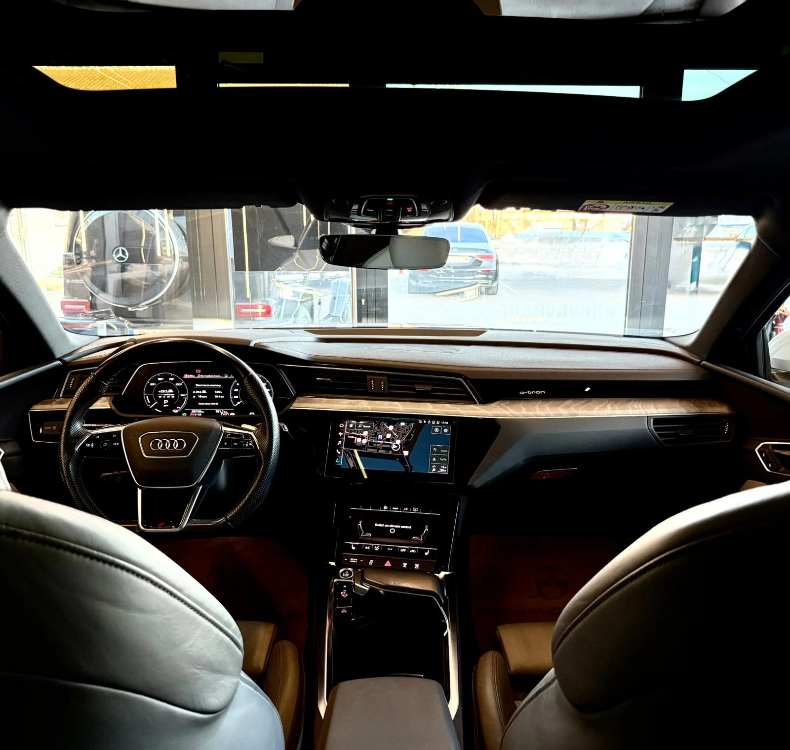 Audi E-Tron 50 * Quattro * 360 * Панорама * Лизинг, снимка 15 - Автомобили и джипове - 53738611