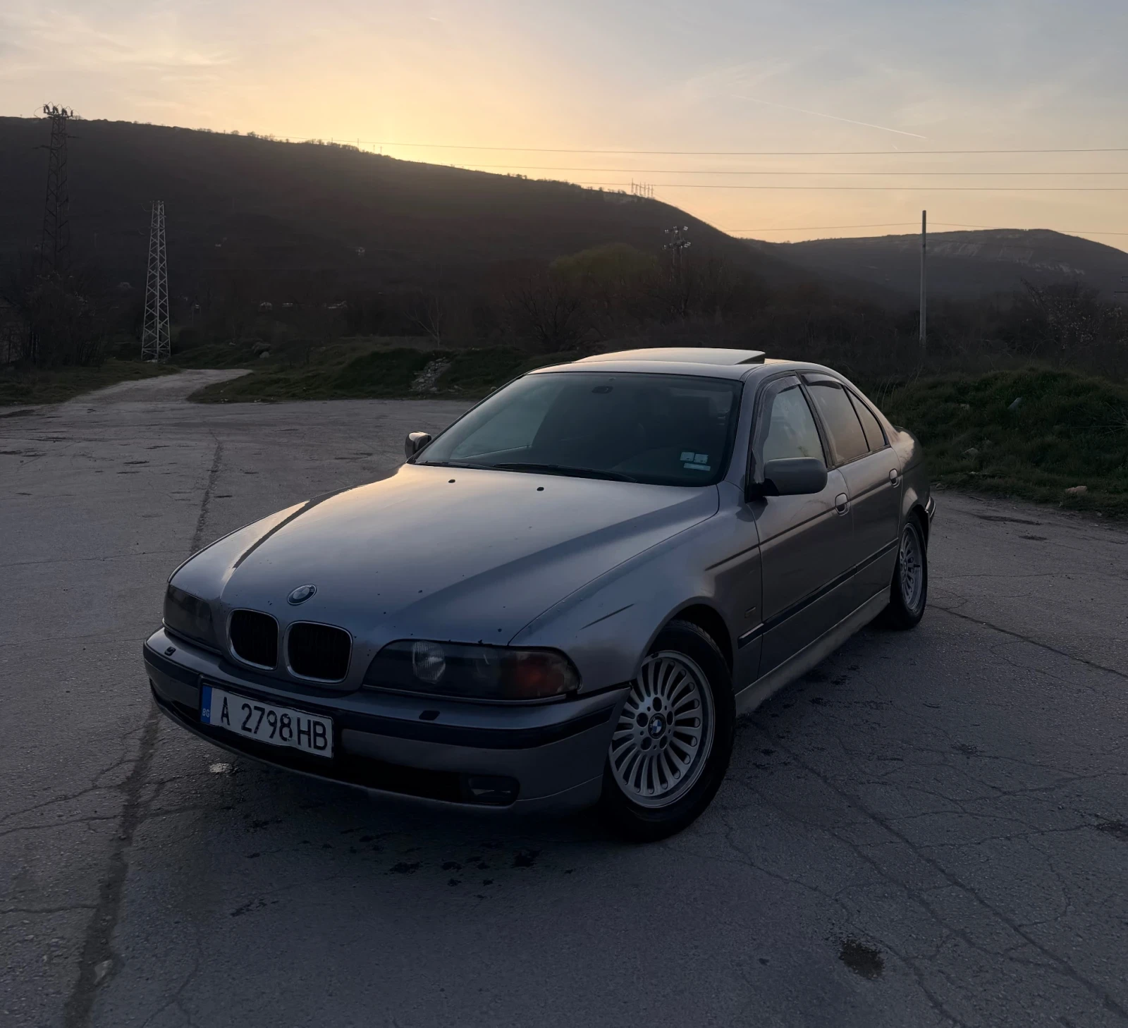 BMW 530 ТОП ТОП ЦЕНА КОЖЕНО РЕКАРО ПОДГРЕВИ И ОЩЕ  ЕКСТРИ