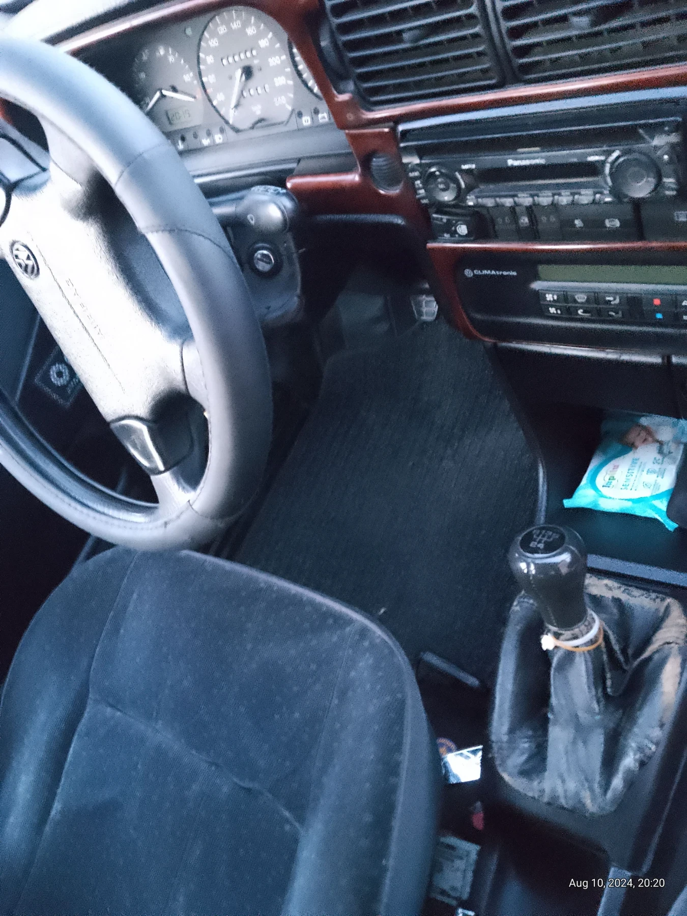 VW Passat Комби, снимка 3 - Автомобили и джипове - 54415010