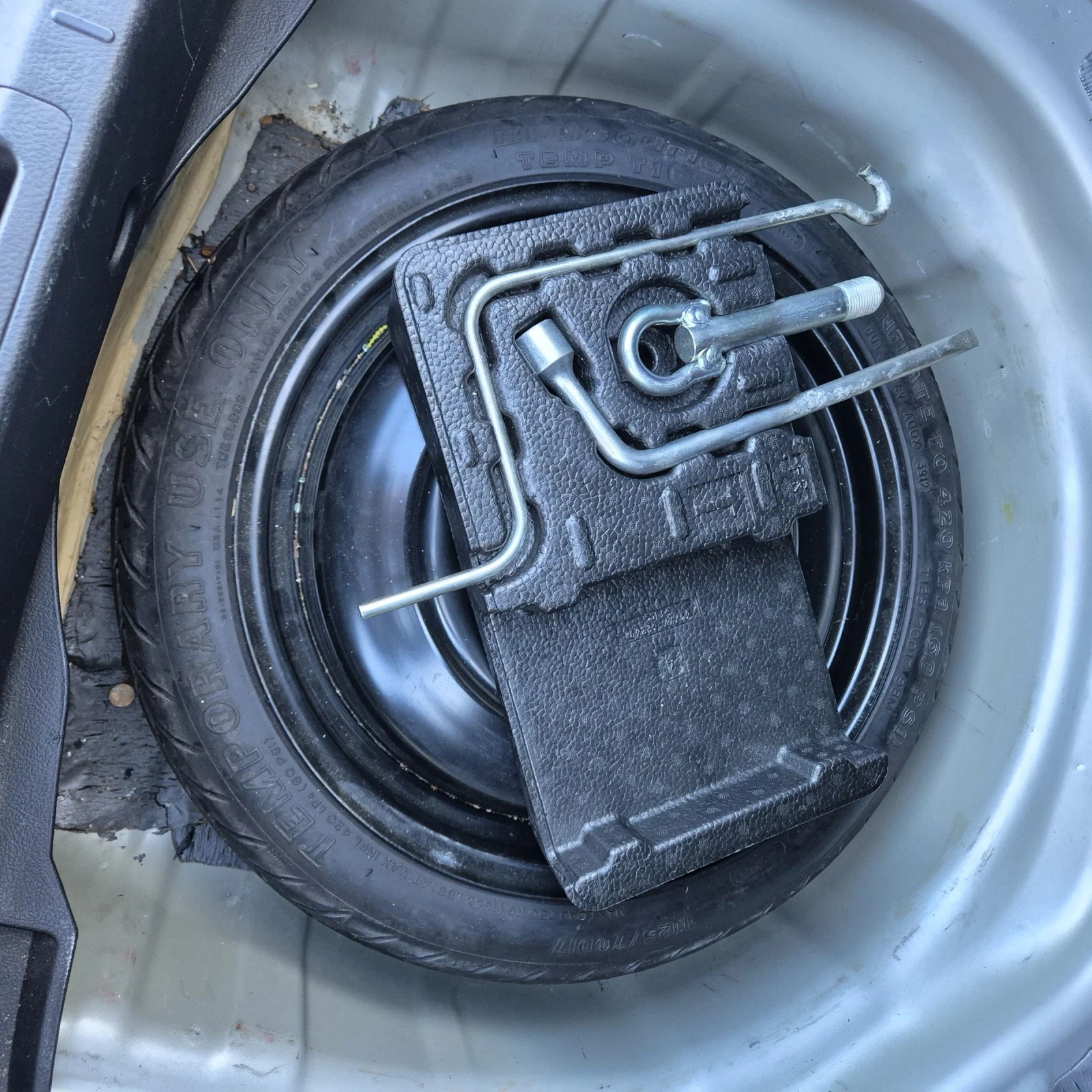 Toyota Corolla, снимка 14 - Автомобили и джипове - 54265614