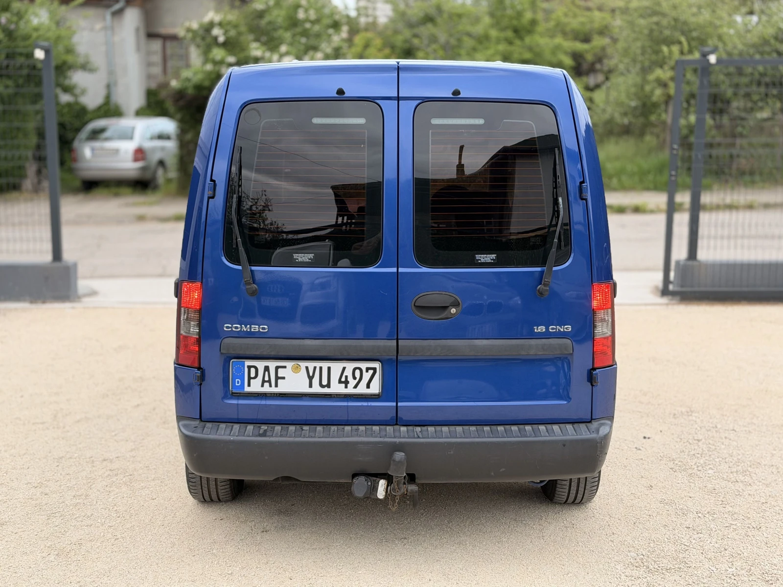 Opel Combo 1.6 CNG | TOUR | ФАБРИЧЕН МЕТАН, снимка 5 - Автомобили и джипове - 54360415