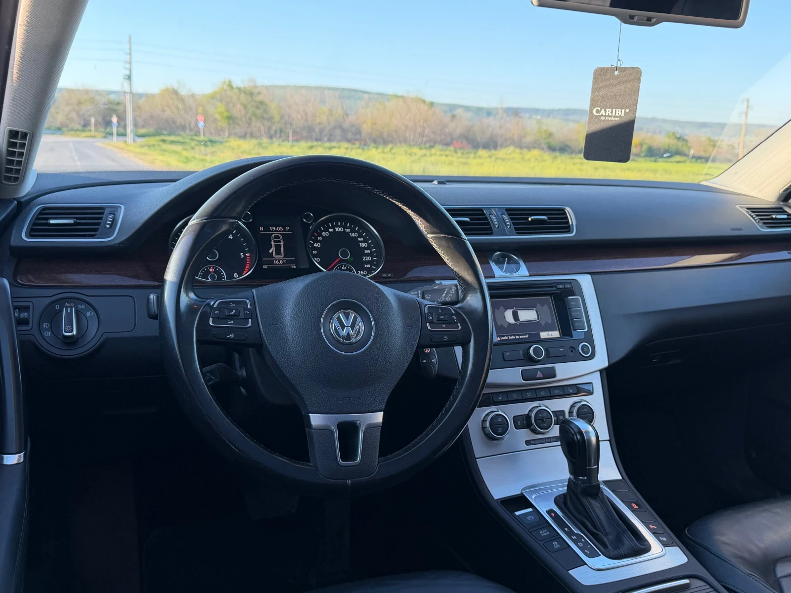 VW Passat 2.0TDI Highline, снимка 10 - Автомобили и джипове - 54429839
