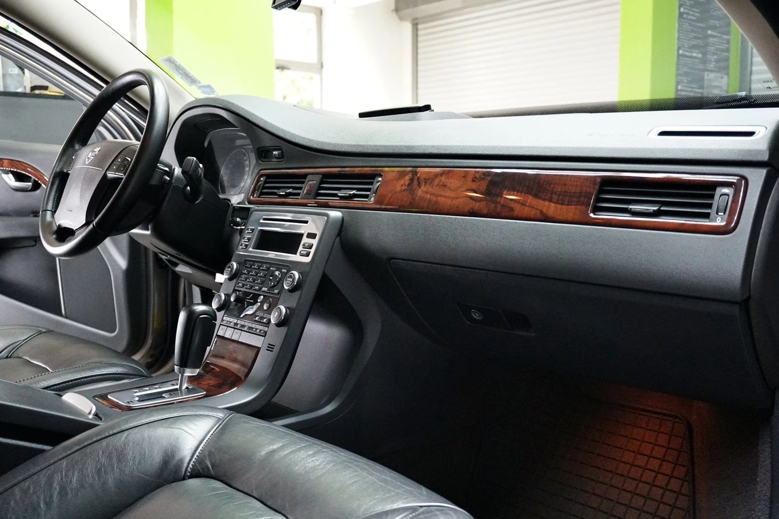 Volvo S80, снимка 15 - Автомобили и джипове - 54577169
