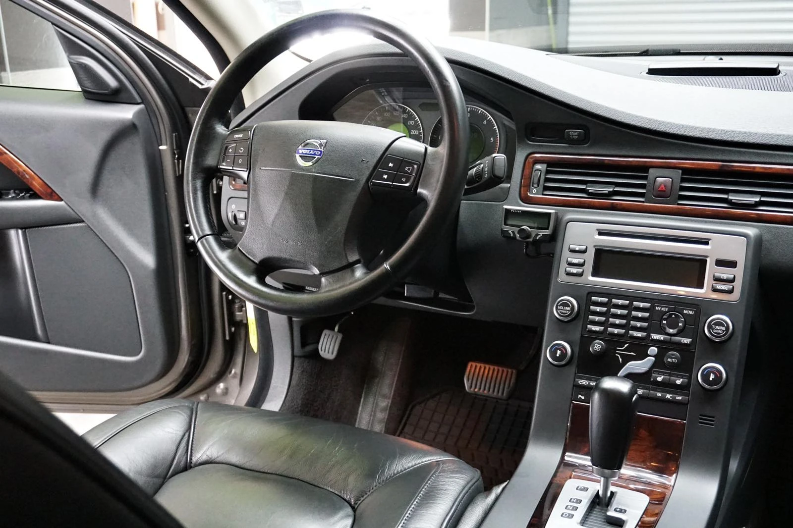 Volvo S80, снимка 12 - Автомобили и джипове - 54577169
