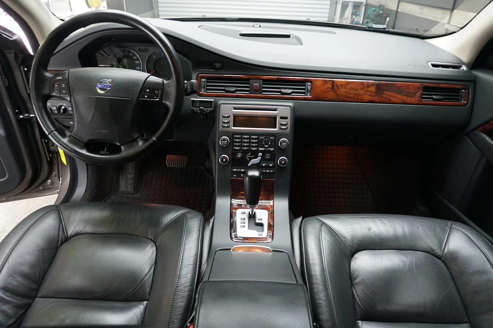 Volvo S80, снимка 13 - Автомобили и джипове - 54577169