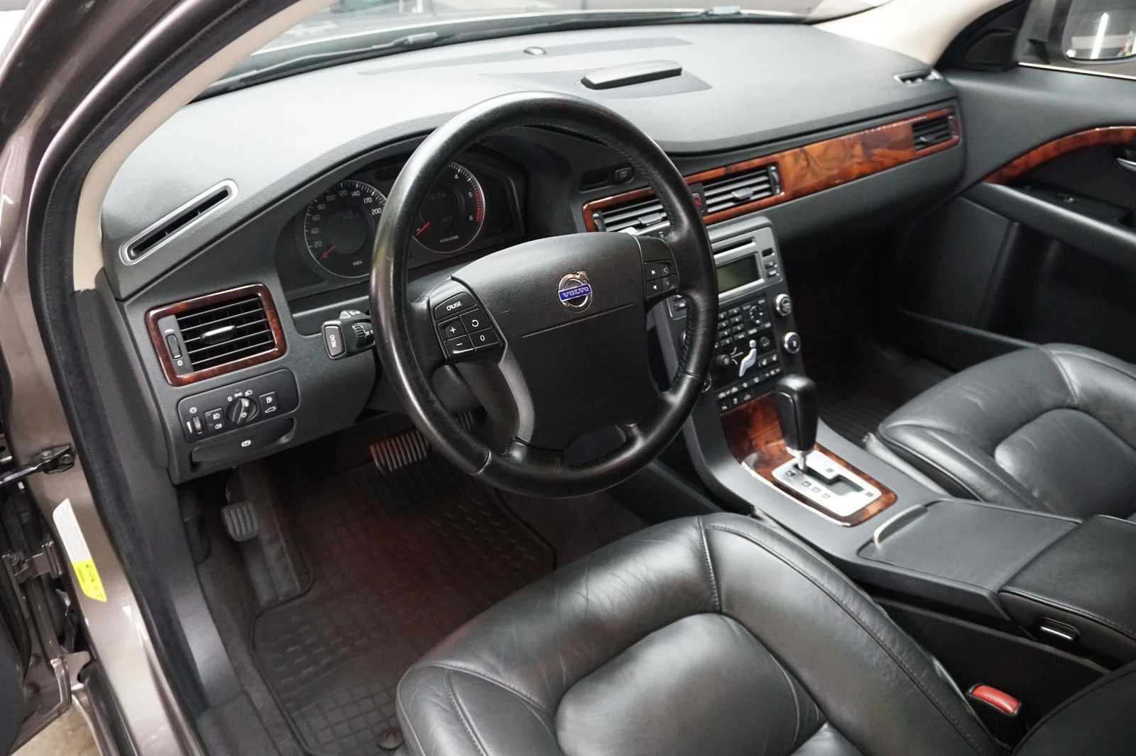 Volvo S80, снимка 7 - Автомобили и джипове - 54577169