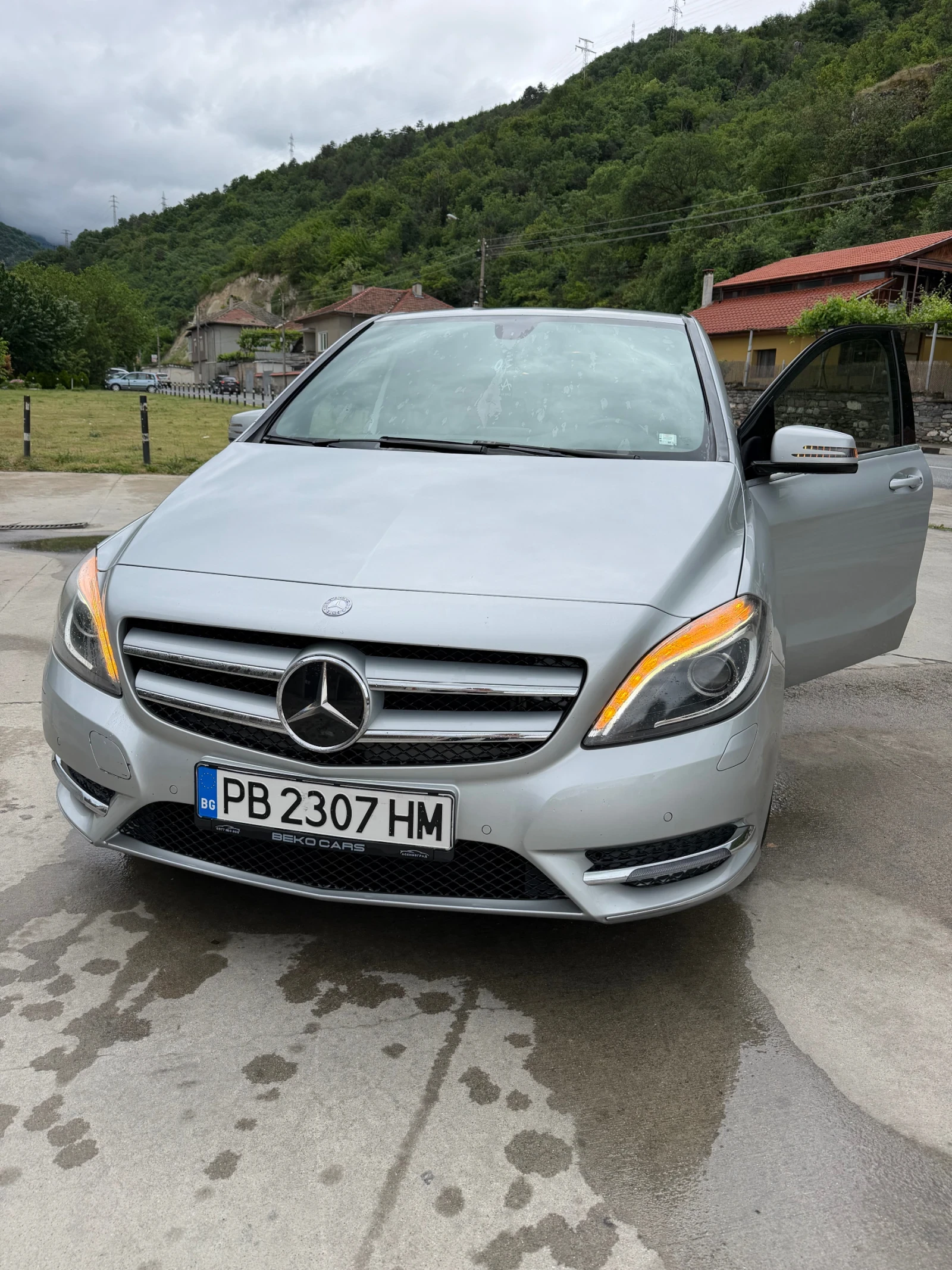 Mercedes-Benz B 180 AMG, снимка 15 - Автомобили и джипове - 54650435