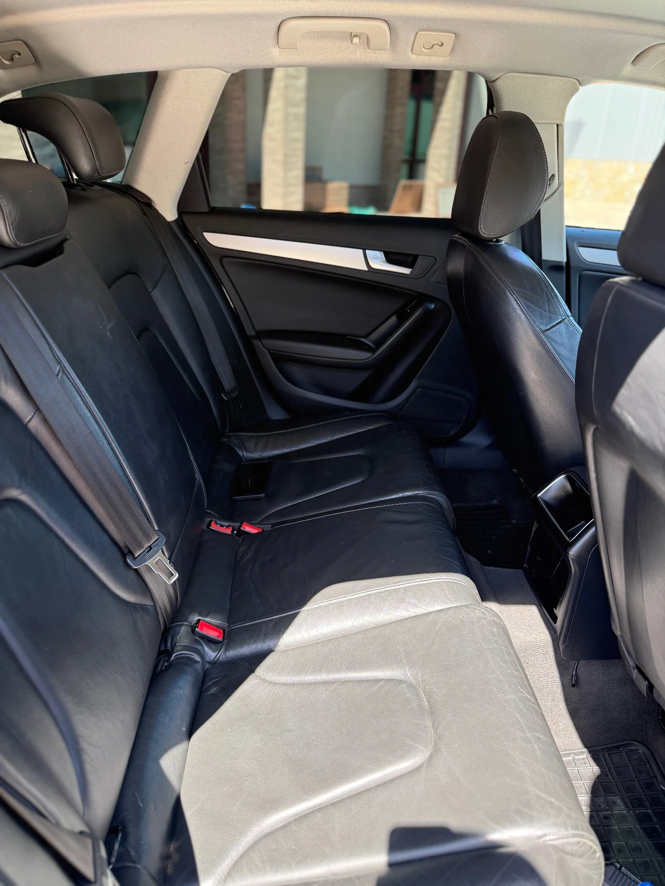 Audi A4 B8 2.0TDI, снимка 13 - Автомобили и джипове - 54721103