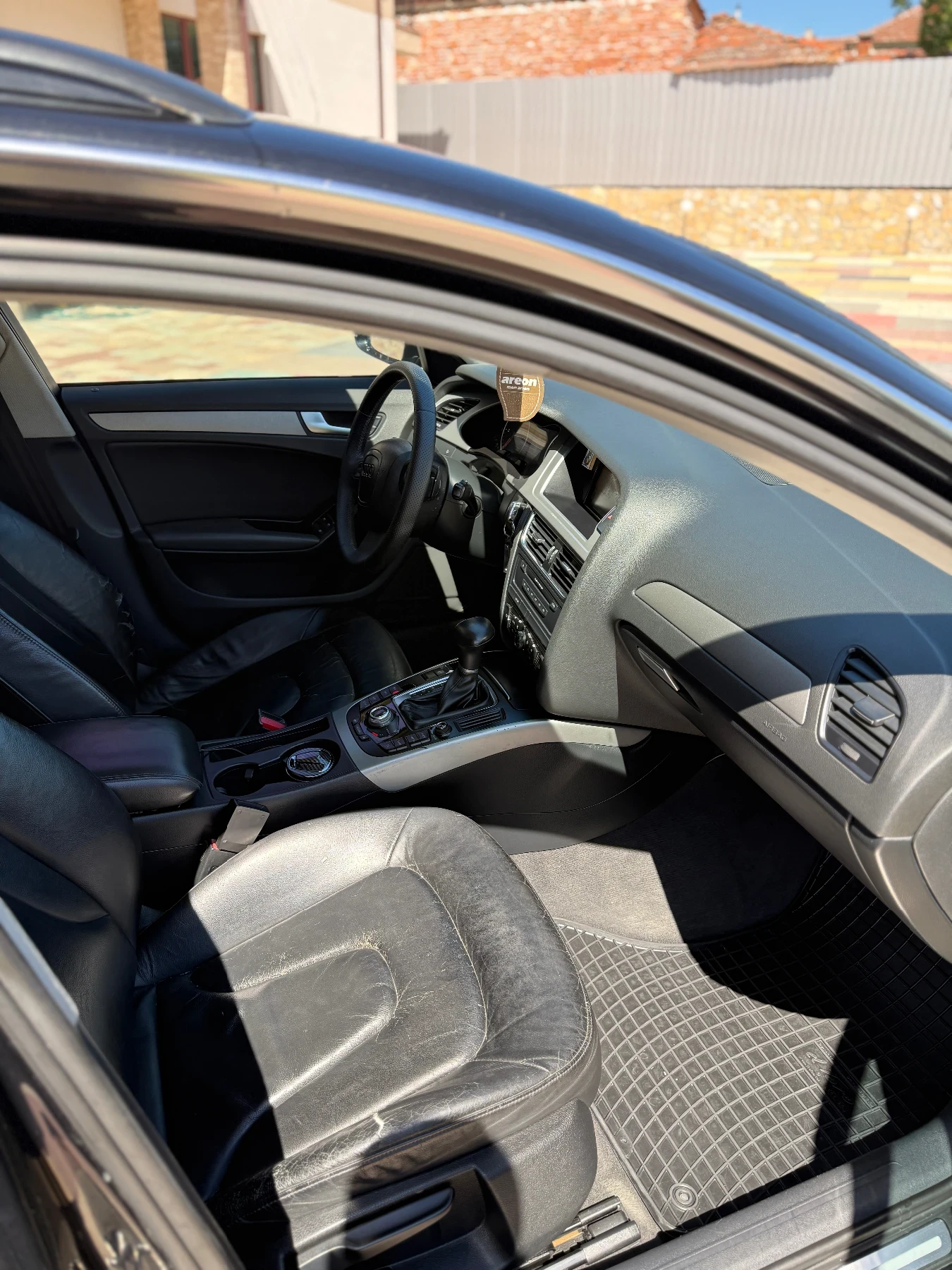 Audi A4 B8 2.0TDI, снимка 12 - Автомобили и джипове - 54721103