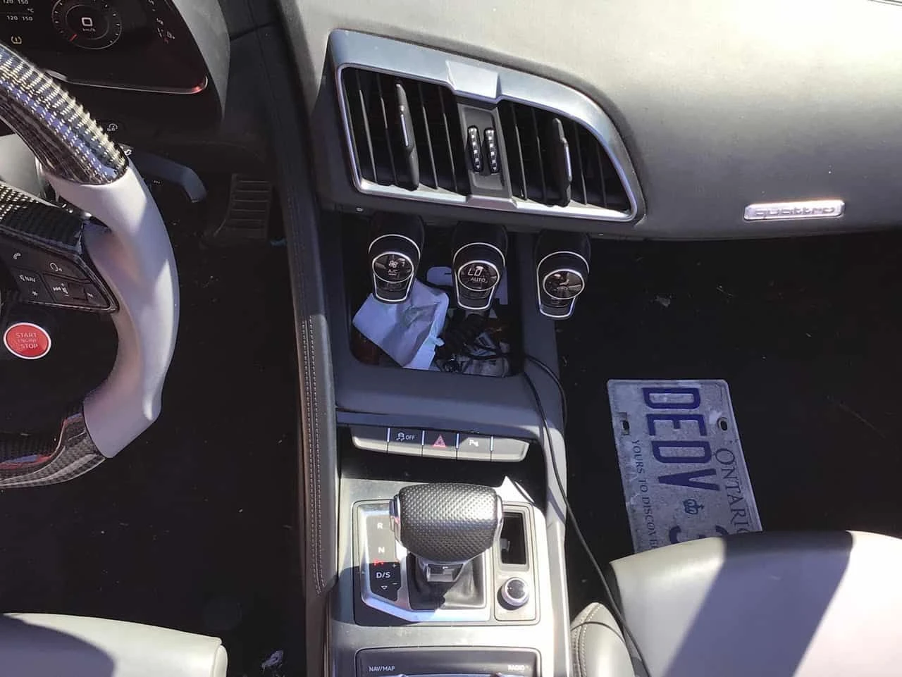 Audi R8 V10 / CABRIO / CARFAX / , снимка 9 - Автомобили и джипове - 54726396