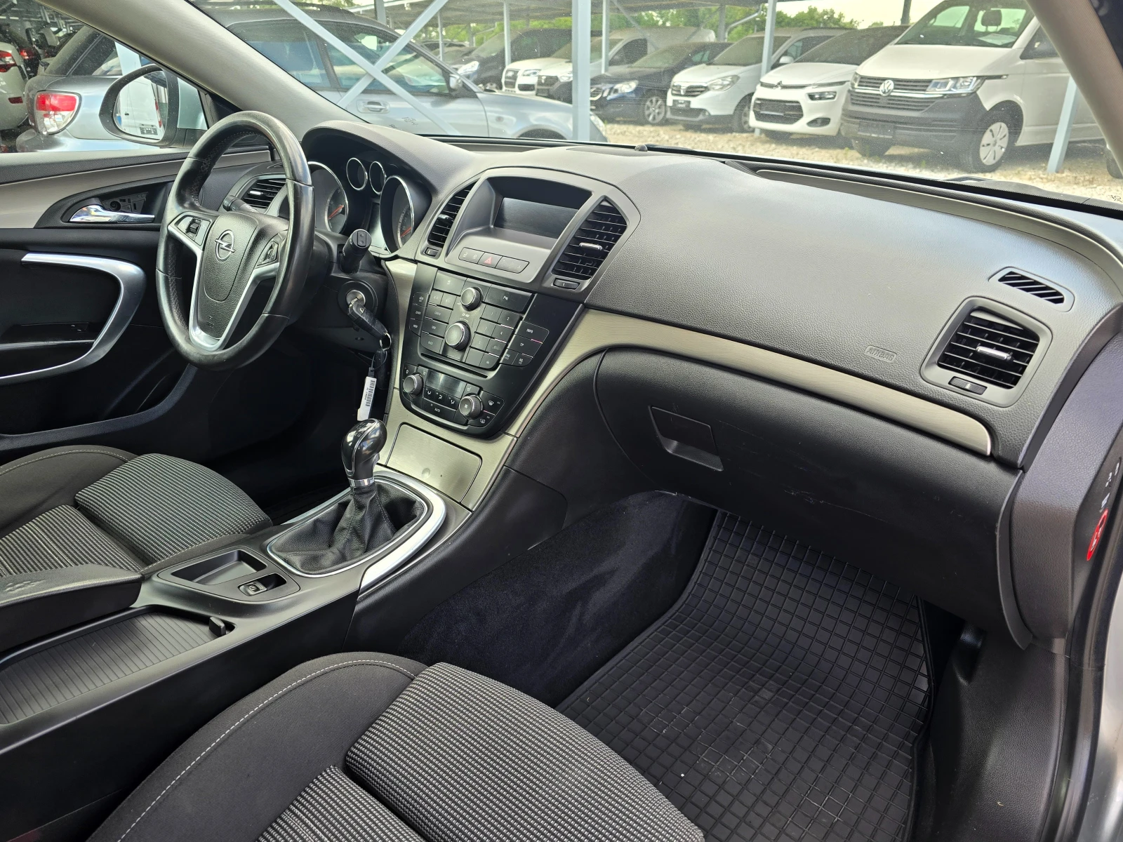 Opel Insignia 2.0CDTI ЕВРО 5! ! КЛИМАТРОНИК, снимка 9 - Автомобили и джипове - 55256515