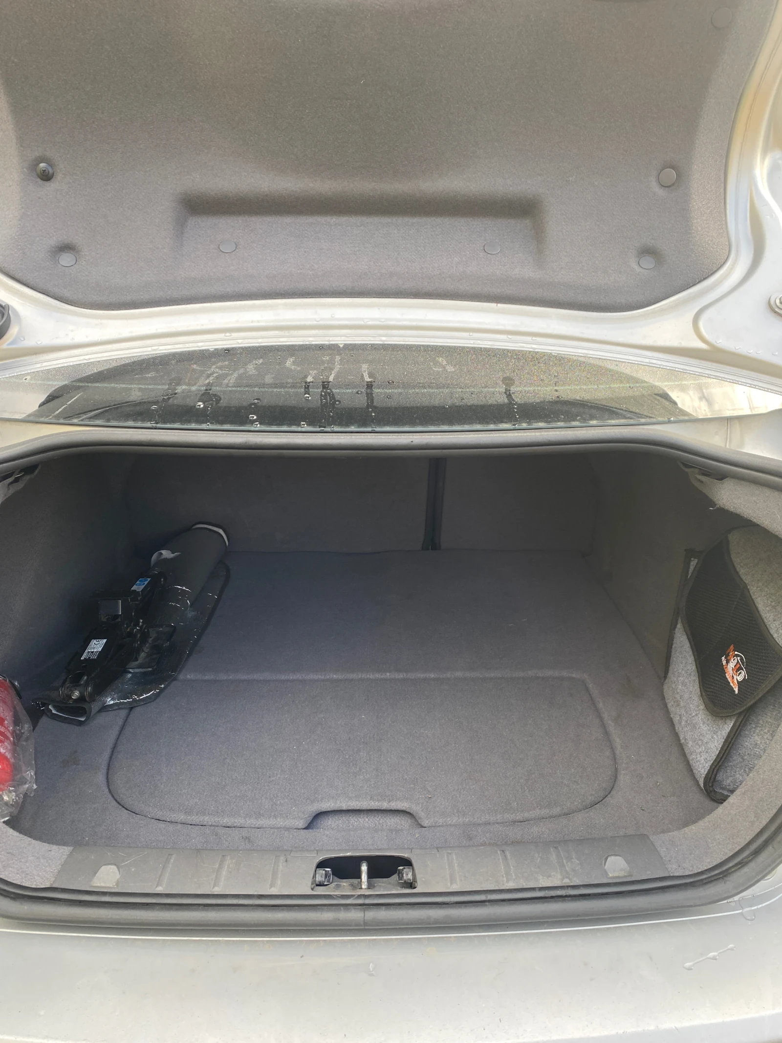 Volvo S40 2.0 HDI, снимка 8 - Автомобили и джипове - 55327523