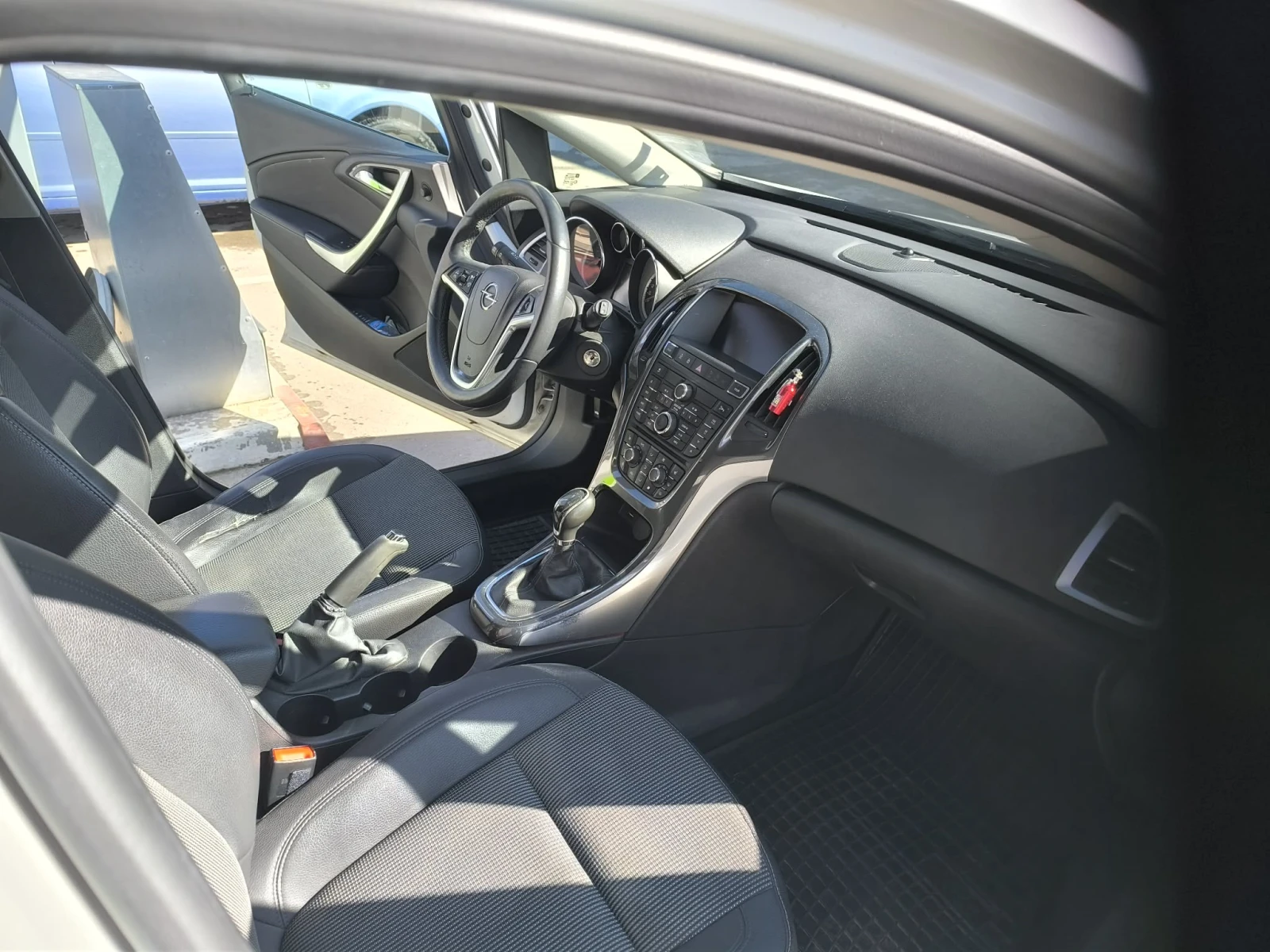 Opel Astra, снимка 7 - Автомобили и джипове - 55456874