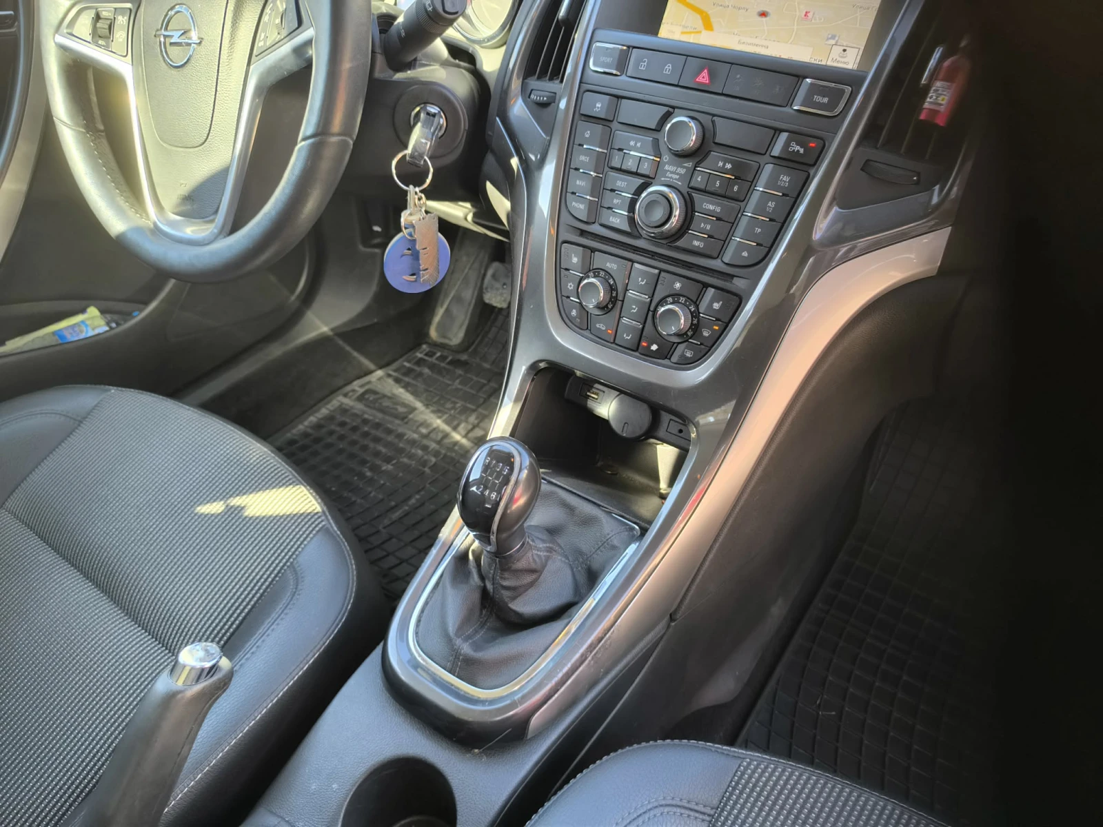 Opel Astra, снимка 13 - Автомобили и джипове - 55456874