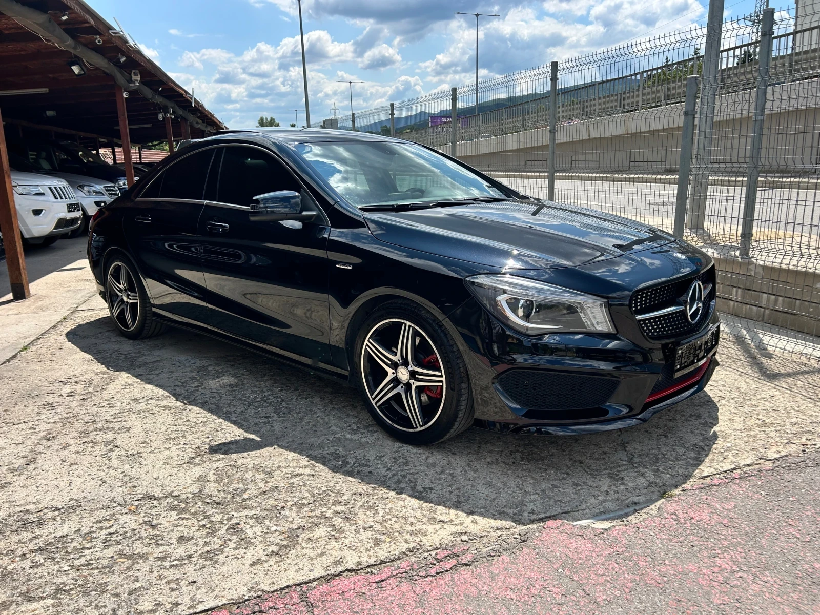Mercedes-Benz CLA 250 AMG Premium 4MATIC, снимка 5 - Автомобили и джипове - 55698505