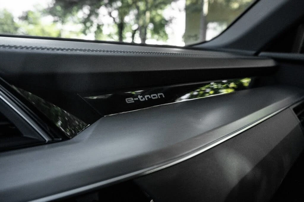 Audi E-Tron TechniK AWD | Bang&O| 360| VIRTUAL COCKPIT | Mobile.bg � ����������� 12