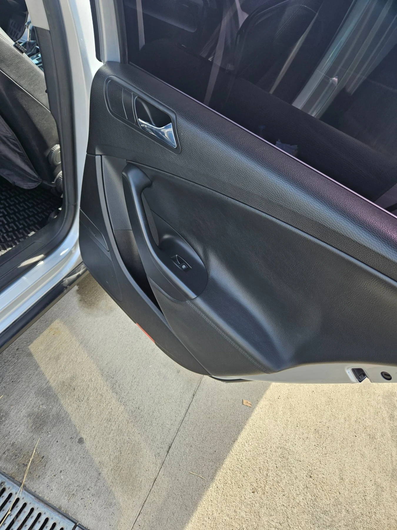 VW Passat 2.0 TDI-140кс., снимка 13 - Автомобили и джипове - 55961472