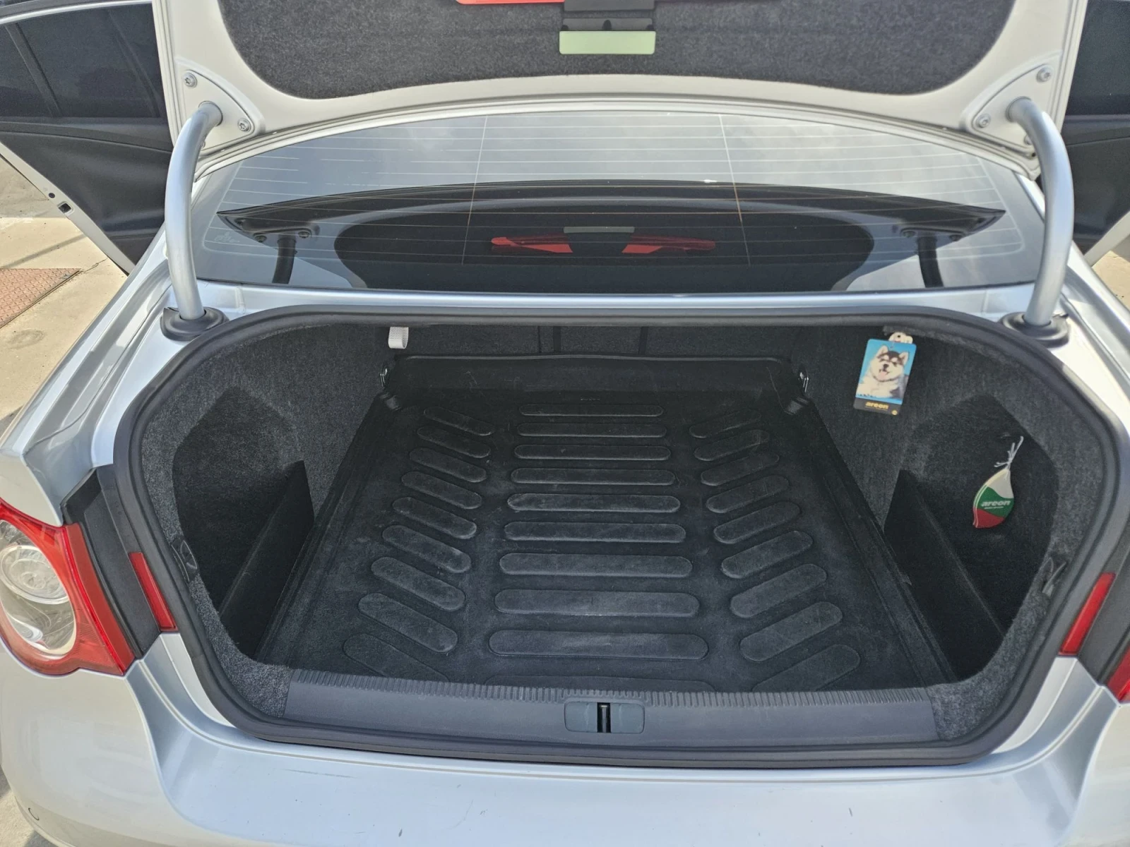 VW Passat 2.0 TDI-140кс., снимка 14 - Автомобили и джипове - 55961472
