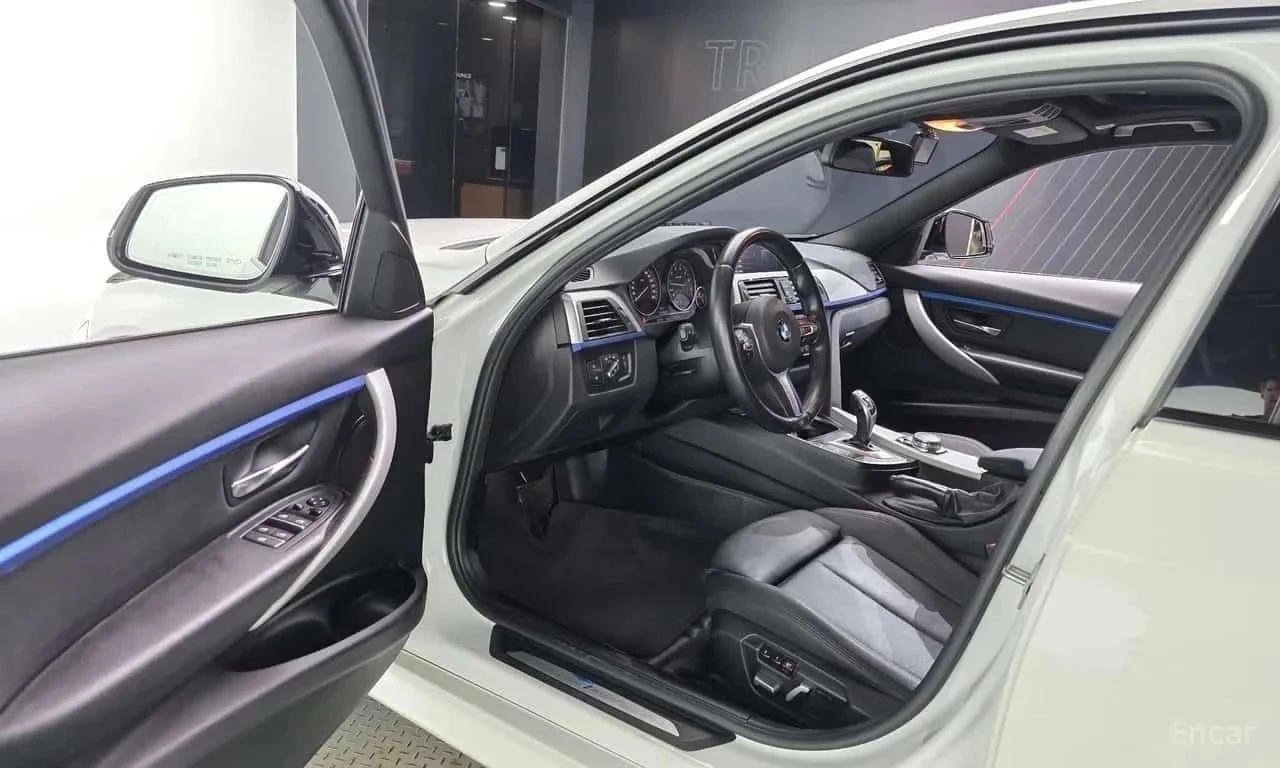 BMW 320, снимка 10 - Автомобили и джипове - 56685875