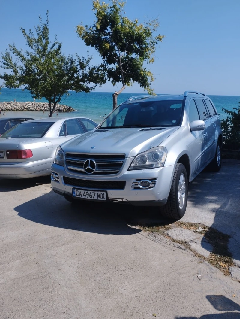 Mercedes-Benz GL 320 Реални километри.Колата винаги е стояла в гараж., снимка 2 - Автомобили и джипове - 46529716