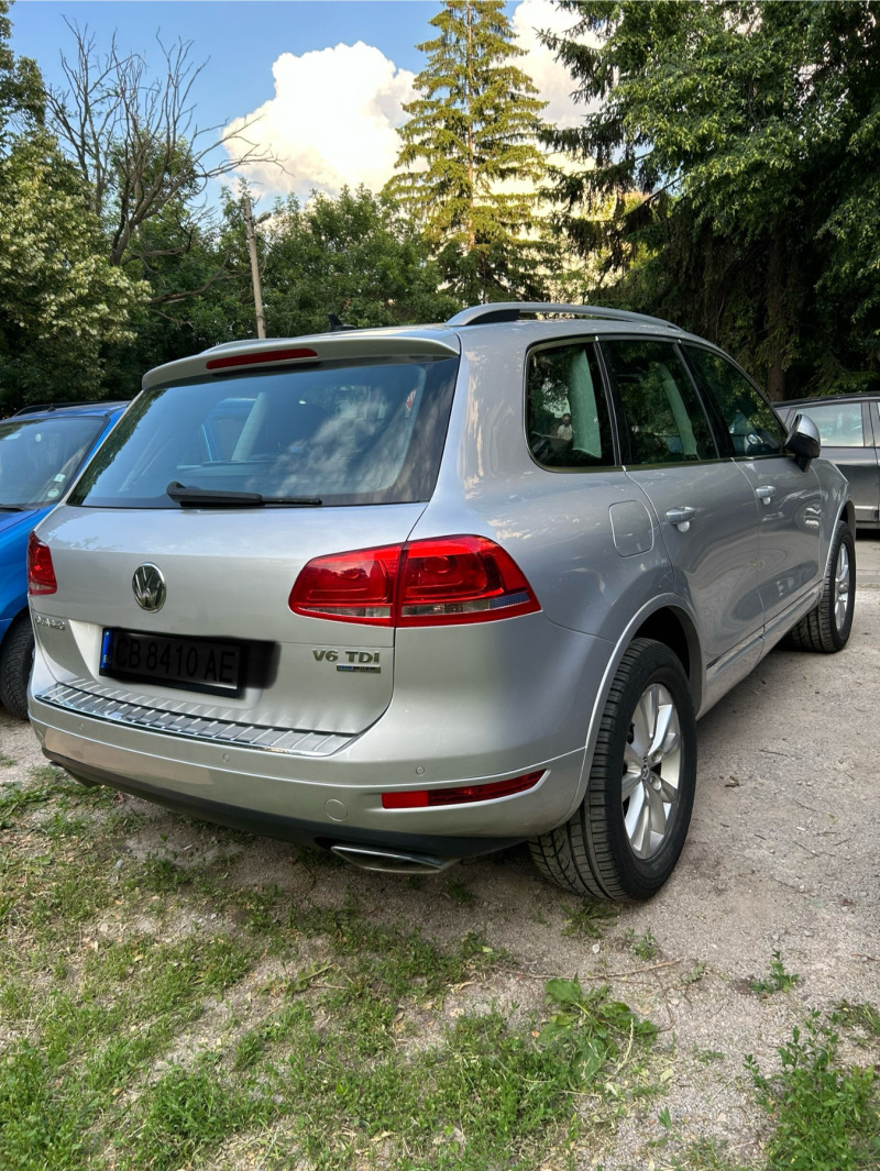 VW Touareg, снимка 2 - Автомобили и джипове - 46117380