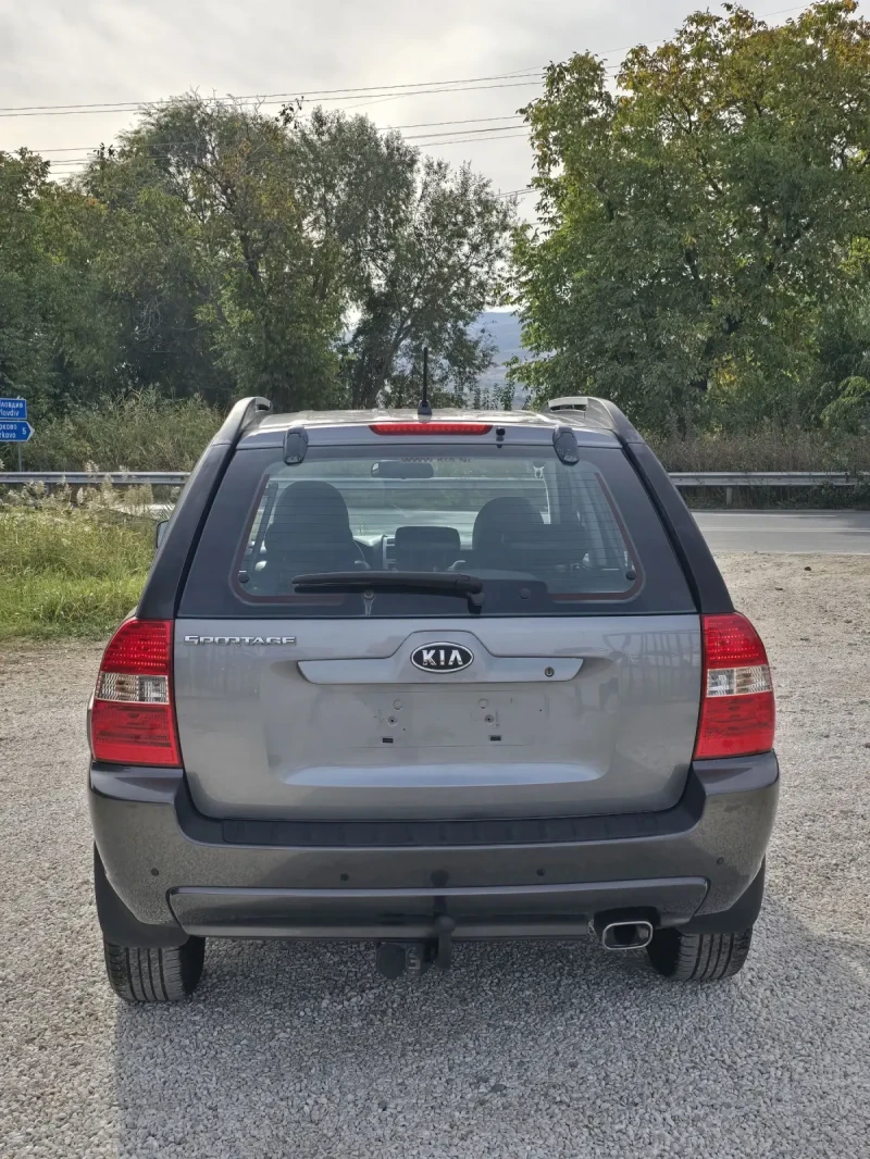 Kia Sportage 2.0DOHC-141кс-КОЖА-FACE-ЧИСТО НОВ, снимка 9 - Автомобили и джипове - 47533241