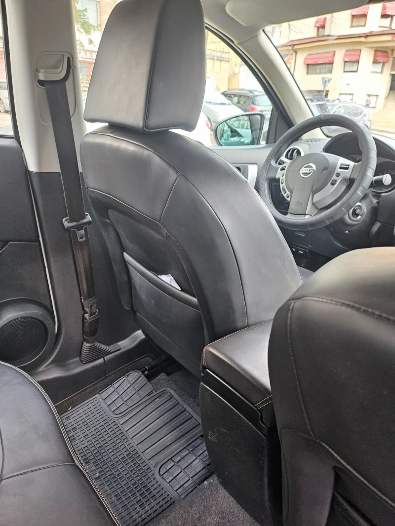 Nissan Qashqai 2.0 automatic 4x4, снимка 2 - Автомобили и джипове - 48664446