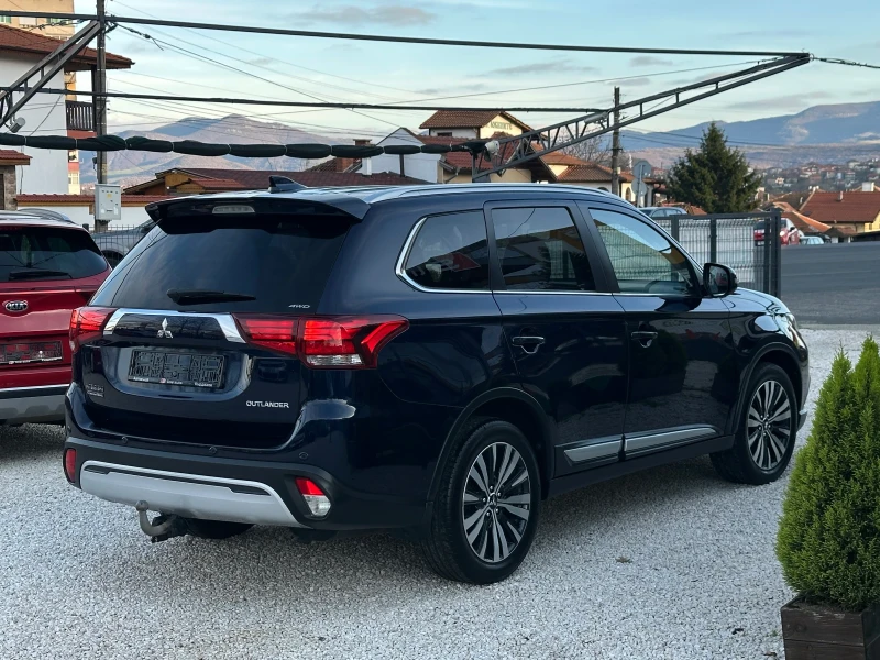 Mitsubishi Outlander Diamant Ed?t?on* 4WD* 360-Камера* Full Led* , снимка 5 - Автомобили и джипове - 52652397