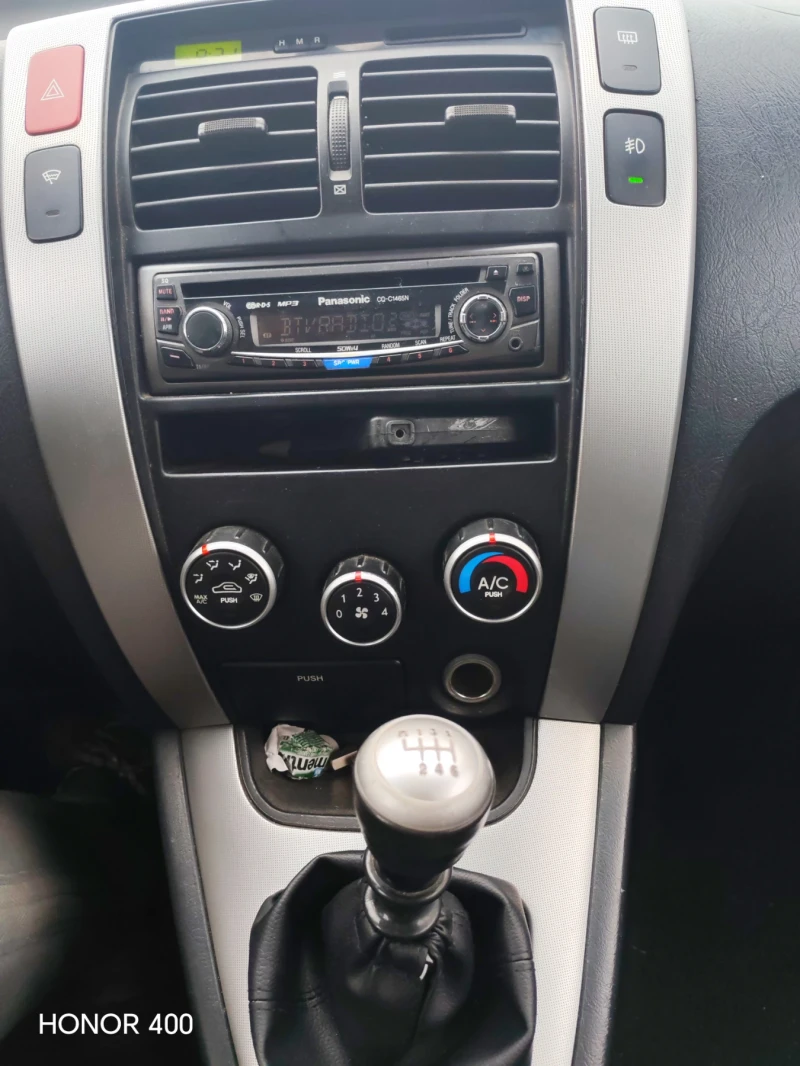 Hyundai Tucson 2.0  CRDI, снимка 9 - Автомобили и джипове - 52668678