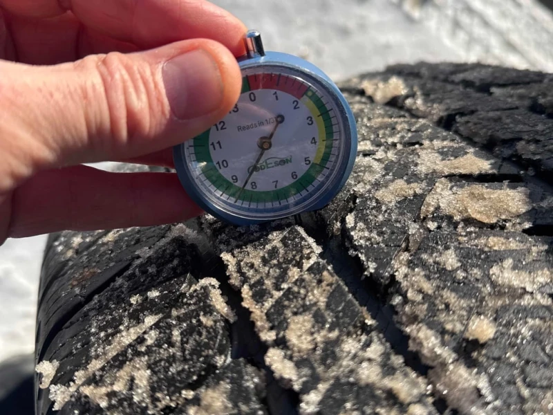 Mercedes-Benz GLE 53 4MATIC  AMG / CARFAX /360/BURMESTER/DIS/PANO/, снимка 15 - Автомобили и джипове - 53376812