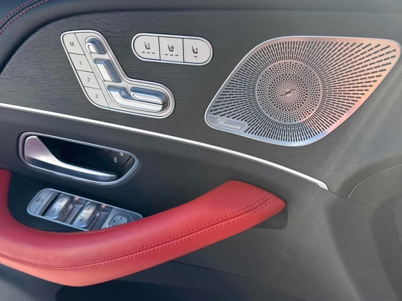 Mercedes-Benz GLE 53 4MATIC  AMG / CARFAX /360/BURMESTER/DIS/PANO/, снимка 11 - Автомобили и джипове - 53376812