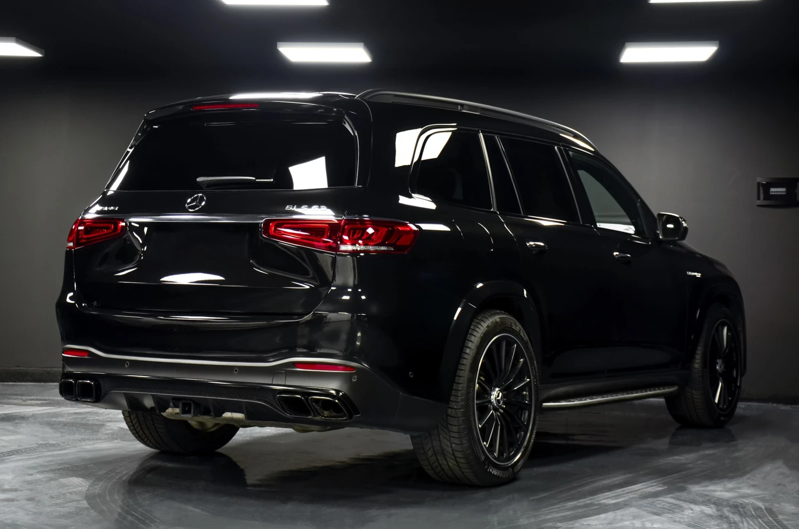 Mercedes-Benz GLS 63 AMG 4MATIC+ * Full Carbon* Вакум* Burmester* Pano* 7-м - изображение 6